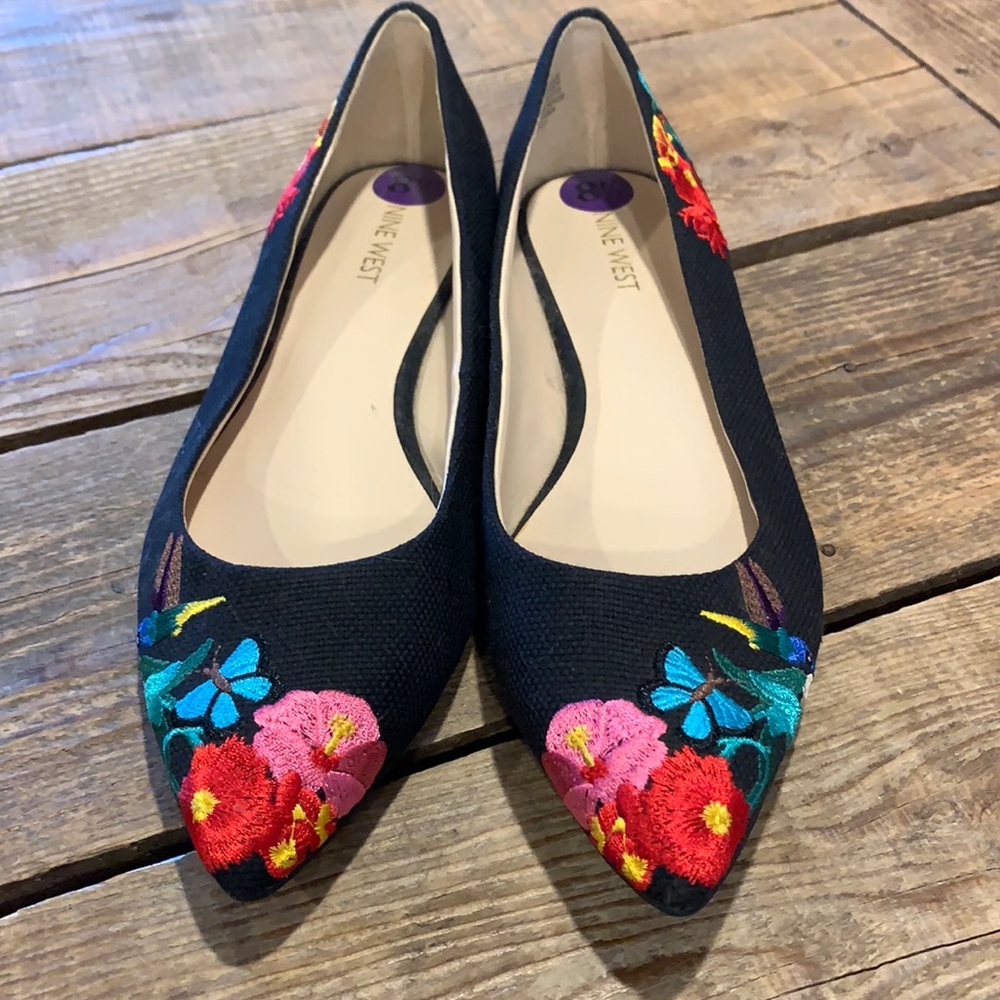 Women’s flats